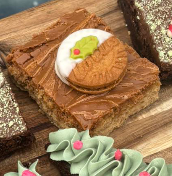 Biscoff Christmas Pudding Blondie