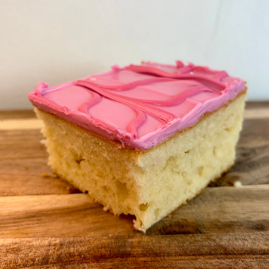 Strawberry sponge cake